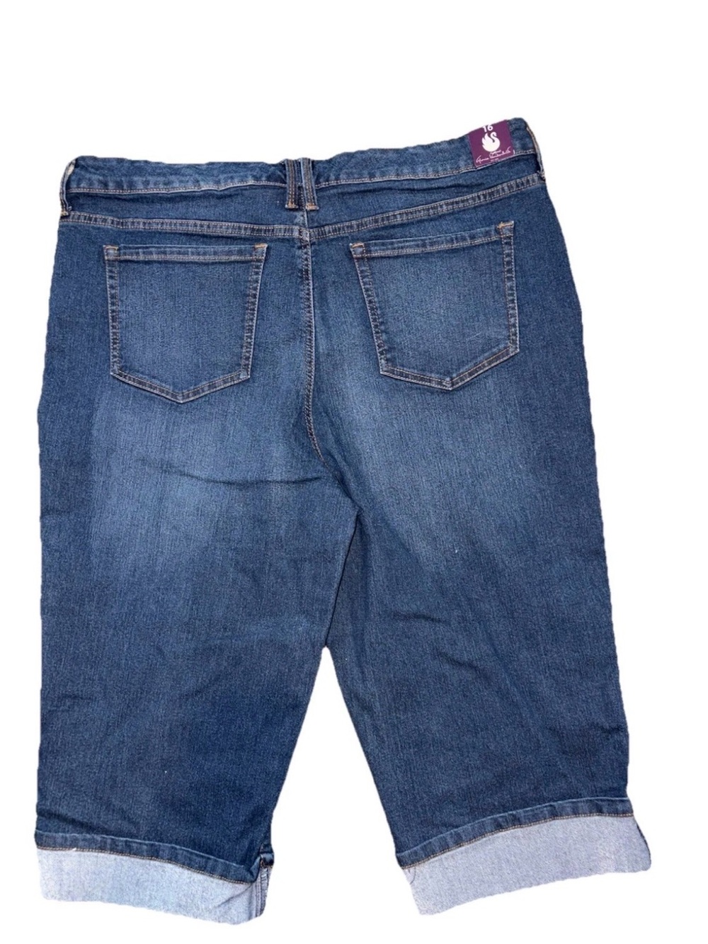 Gloria Vanderbilt Dark Blue Denim Capri Pants Shorts Cluffed Hem Size 16 NWT - Picture 3 of 7